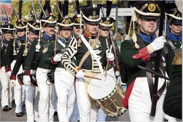 http://www.showmeyourpix.net/files/47/RussianParade.jpg