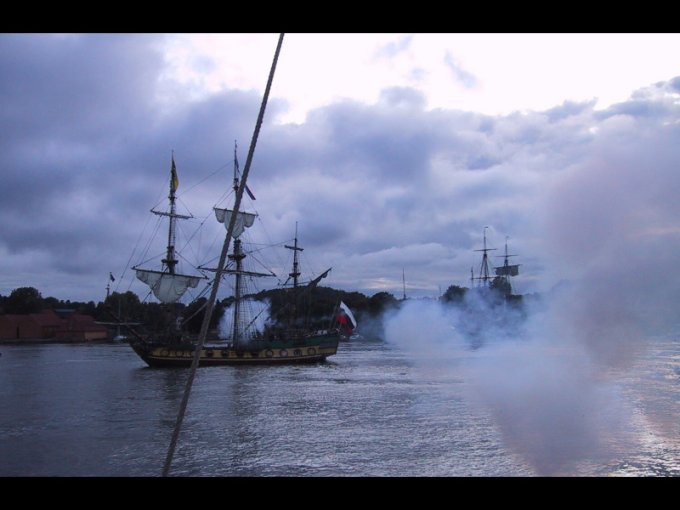 http://www.showmeyourpix.net/files/47/Ships2.jpg